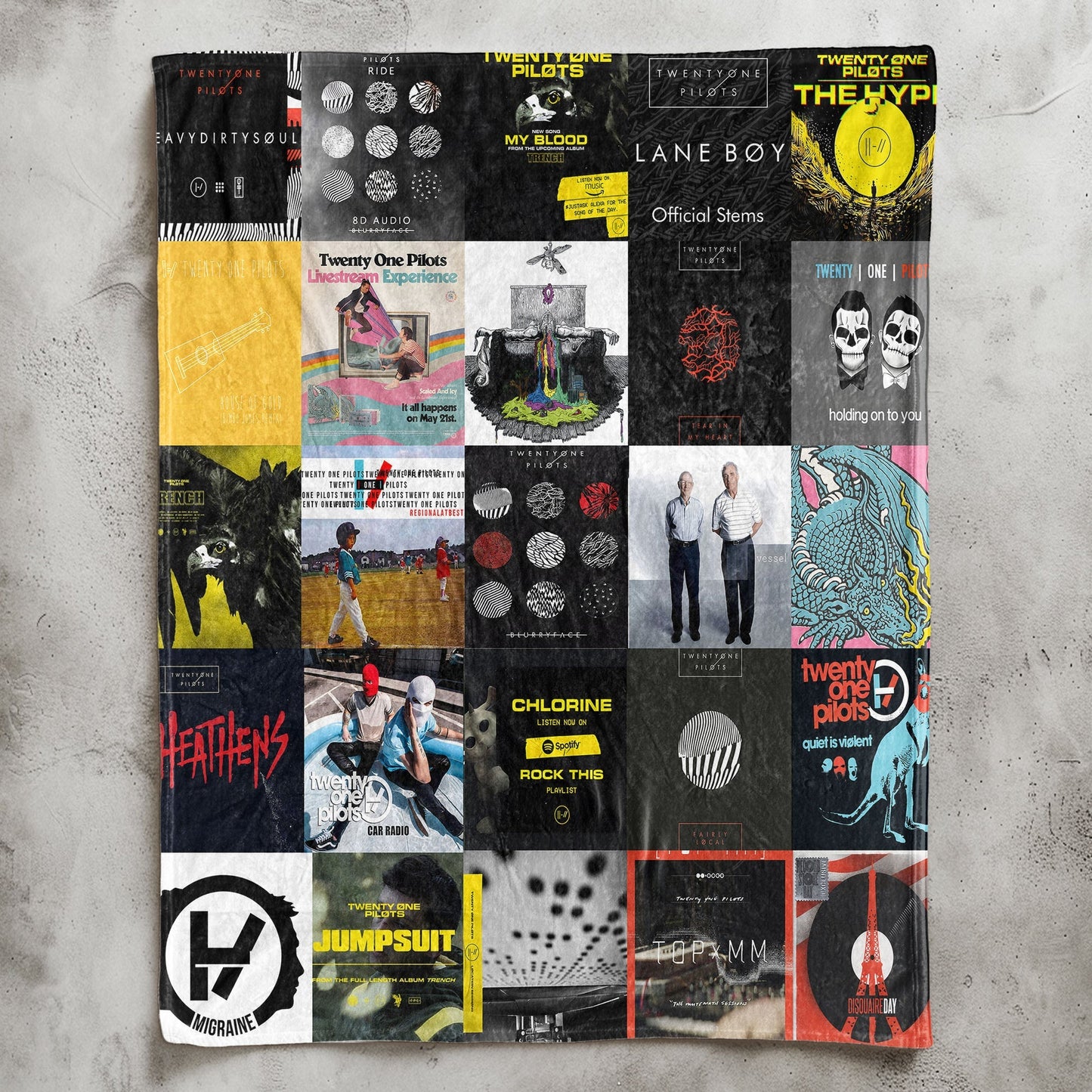 T1PL Album Blanket – Alt-Pop Warmth Wrapped in Iconic Era Artwork