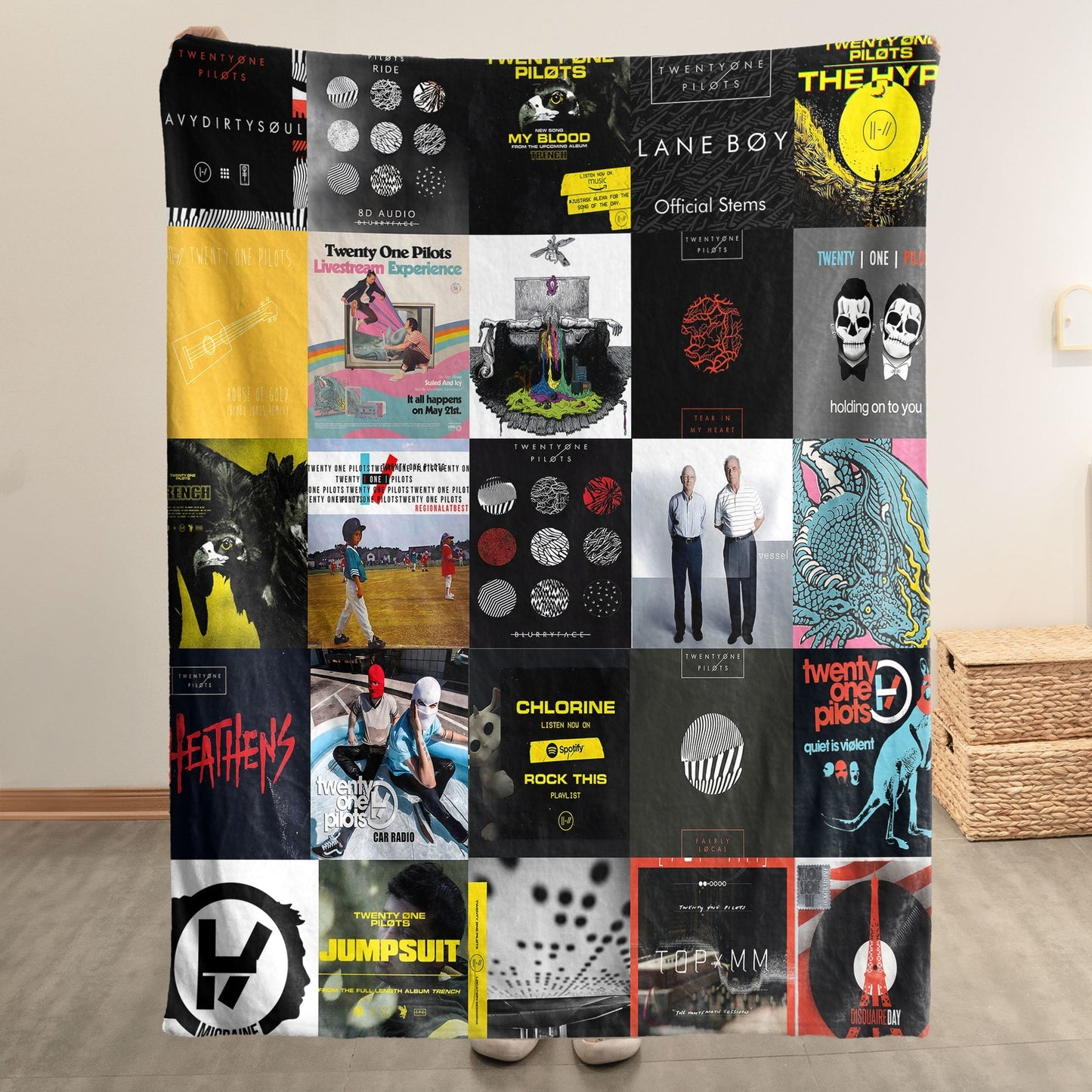 T1PL Album Blanket – Alt-Pop Warmth Wrapped in Iconic Era Artwork